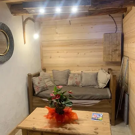 La Ferme Du Fay Apartment *